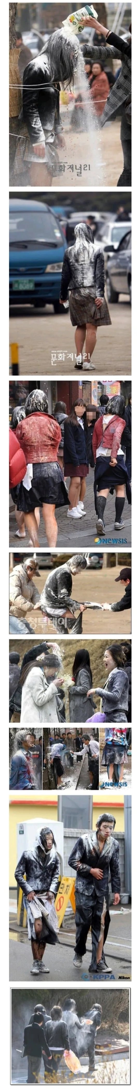 중학교 졸업식날에 졸업생들 물건을 압수한 선생님 · 4번째 이미지
