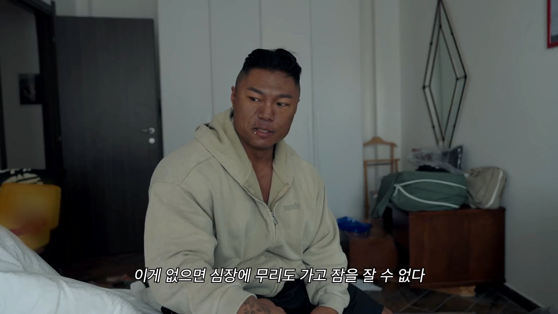 이탈리아에서 경찰, 구급대원 불렀다는 보디빌더 · 8번째 이미지
