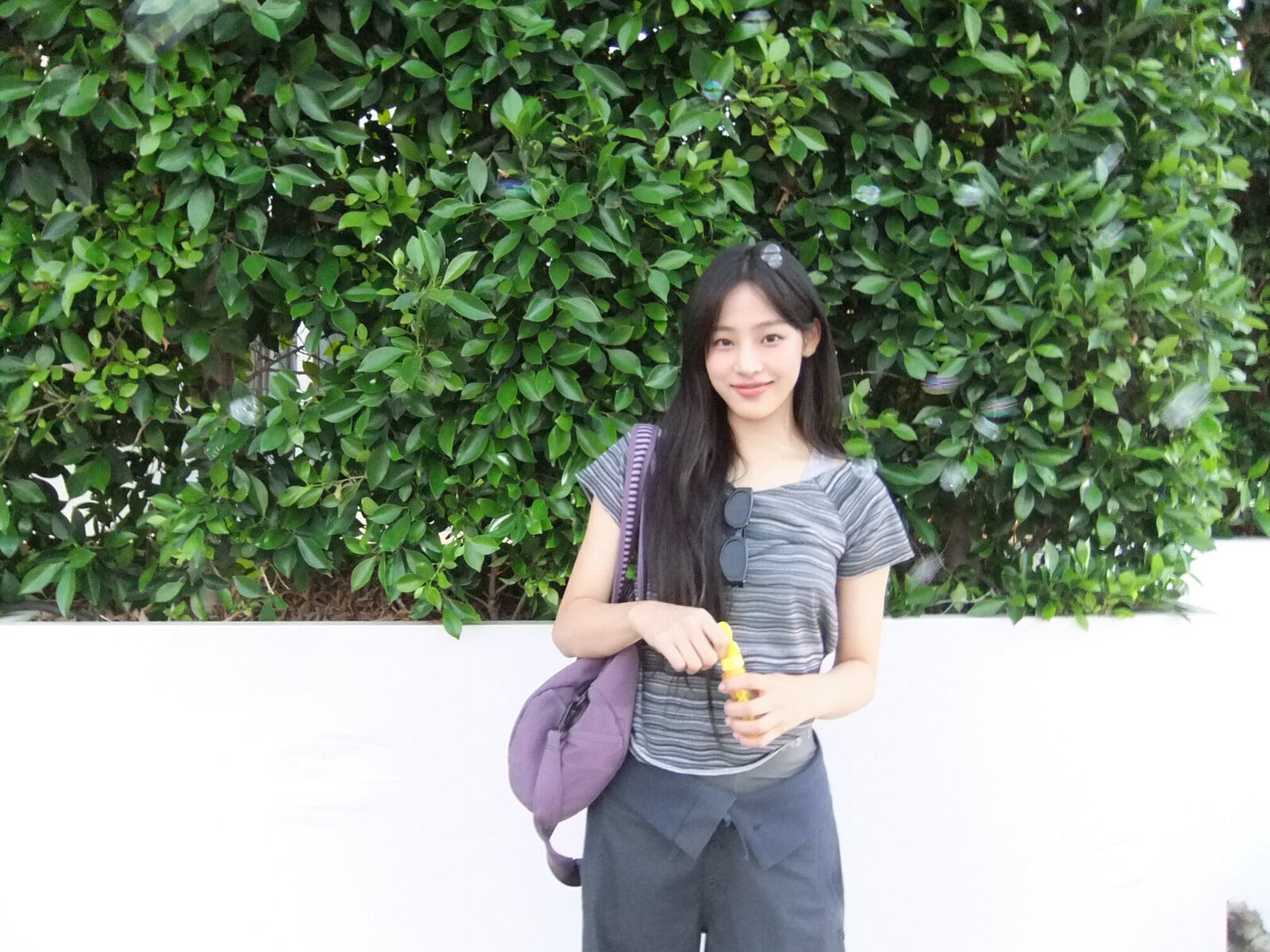 어도어, 민지 포함 뉴진스 4인 근황 공개…버니즈 4주년 기념 · 4번째 이미지