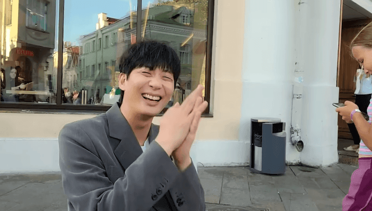 10살 소녀에게 번호따인 여행 유튜버 · 17번째 이미지