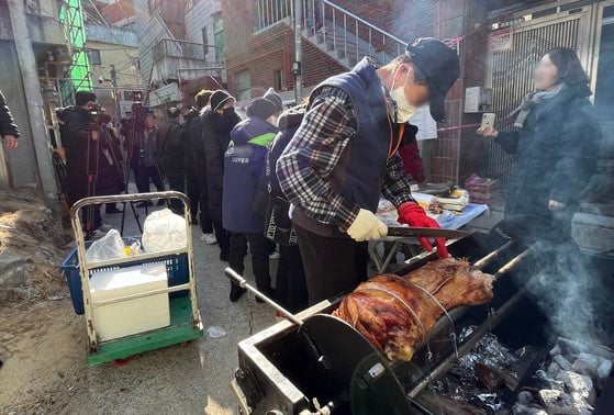프랑스 시위로 인하여 뜬금없이 무슬림 차별로 전세계인들에게 칭찬받고 있는 한국 근황 · 3번째 이미지