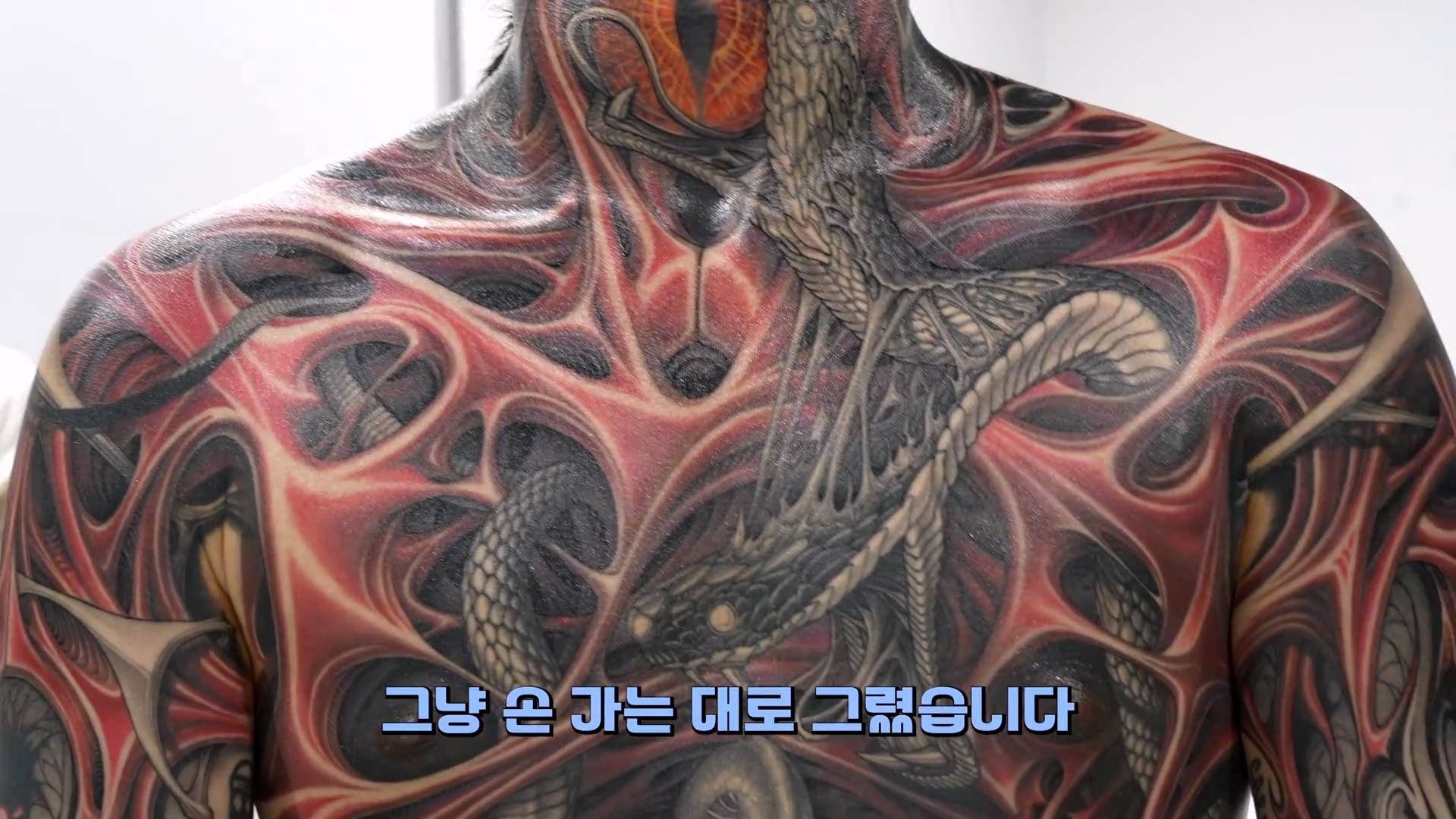 퀄리티 미쳤다는 말이 나온다는 문신들.jpg · 14번째 이미지