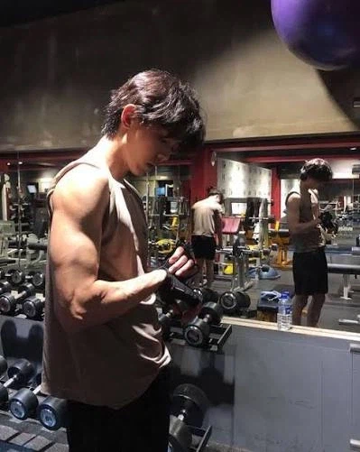 운동 왜 하냐던 주우재 근황 · 8번째 이미지