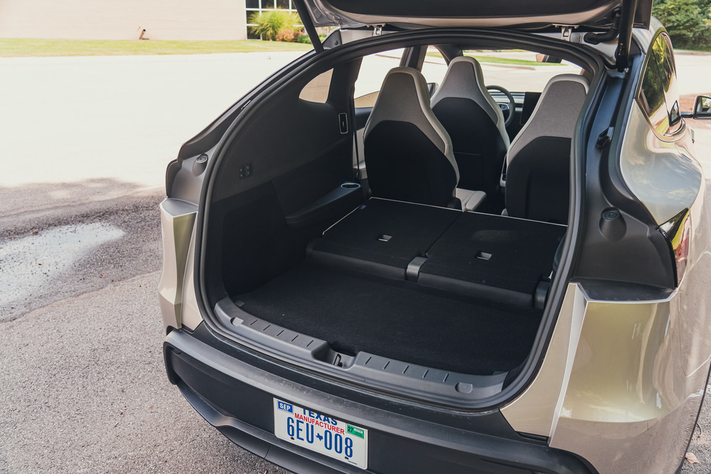 2027 Tesla Model Y L · 32번째 이미지