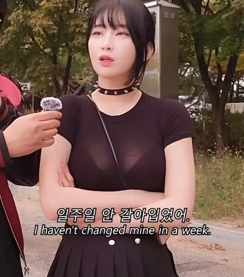 몸에 걸친 것만 대충 100만원이 넘는다는 누나 · 9번째 이미지