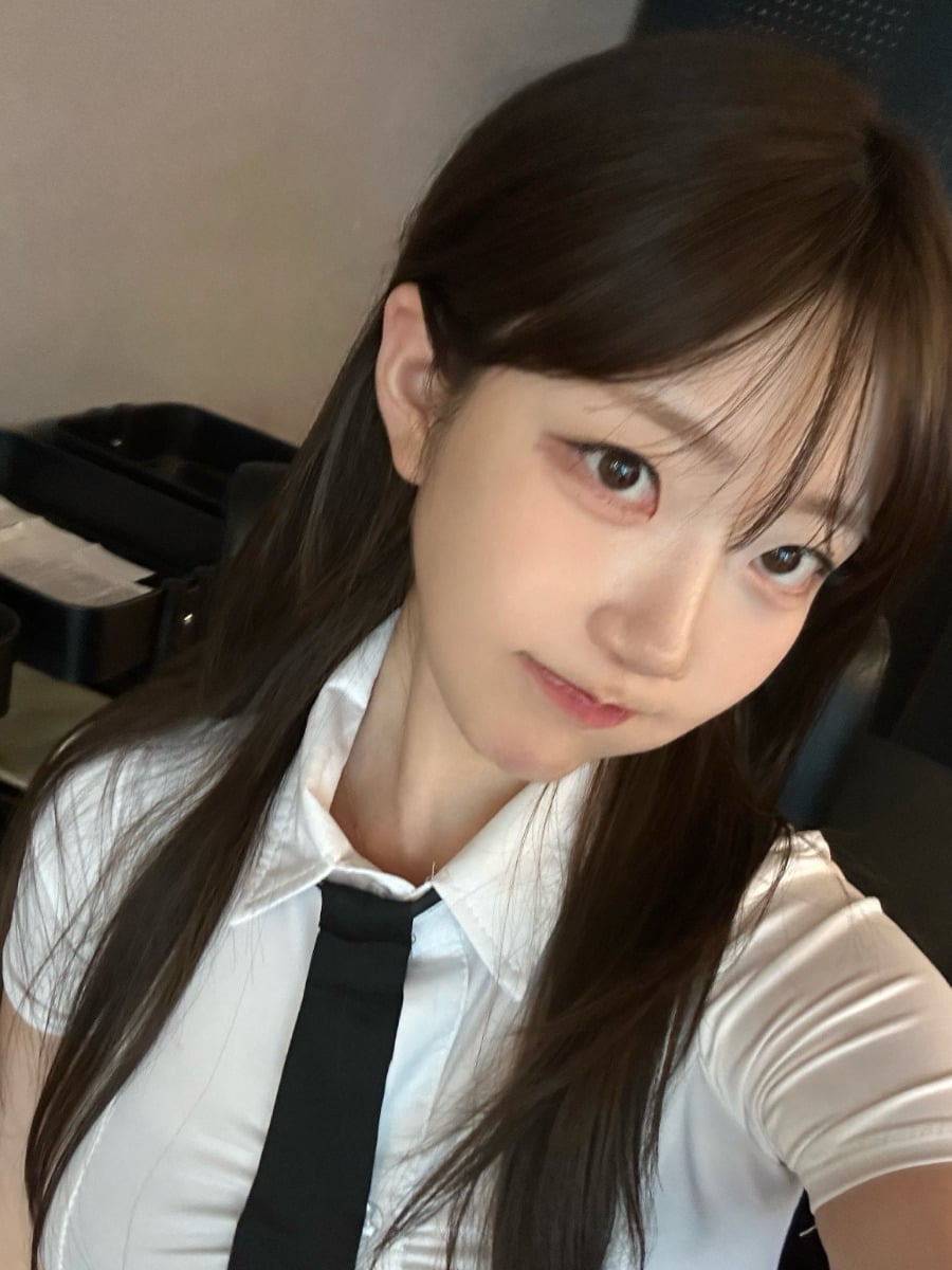 여사친으로는 부담스런 스타일.jpg · 3번째 이미지