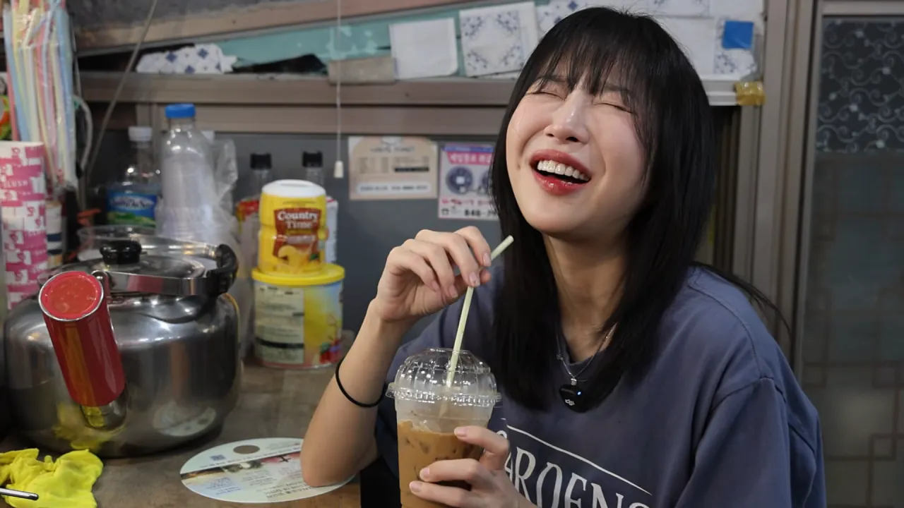 여기 먹을거 천국이에요..🥹 초대형 의정부 제일시장 털기🔥 김밥 떡볶이 비빔밥 통닭 냉면 17-21 screenshot.png 시장에서 간단하게 점심 먹방한 쯔양 근황 ㄷㄷㄷ