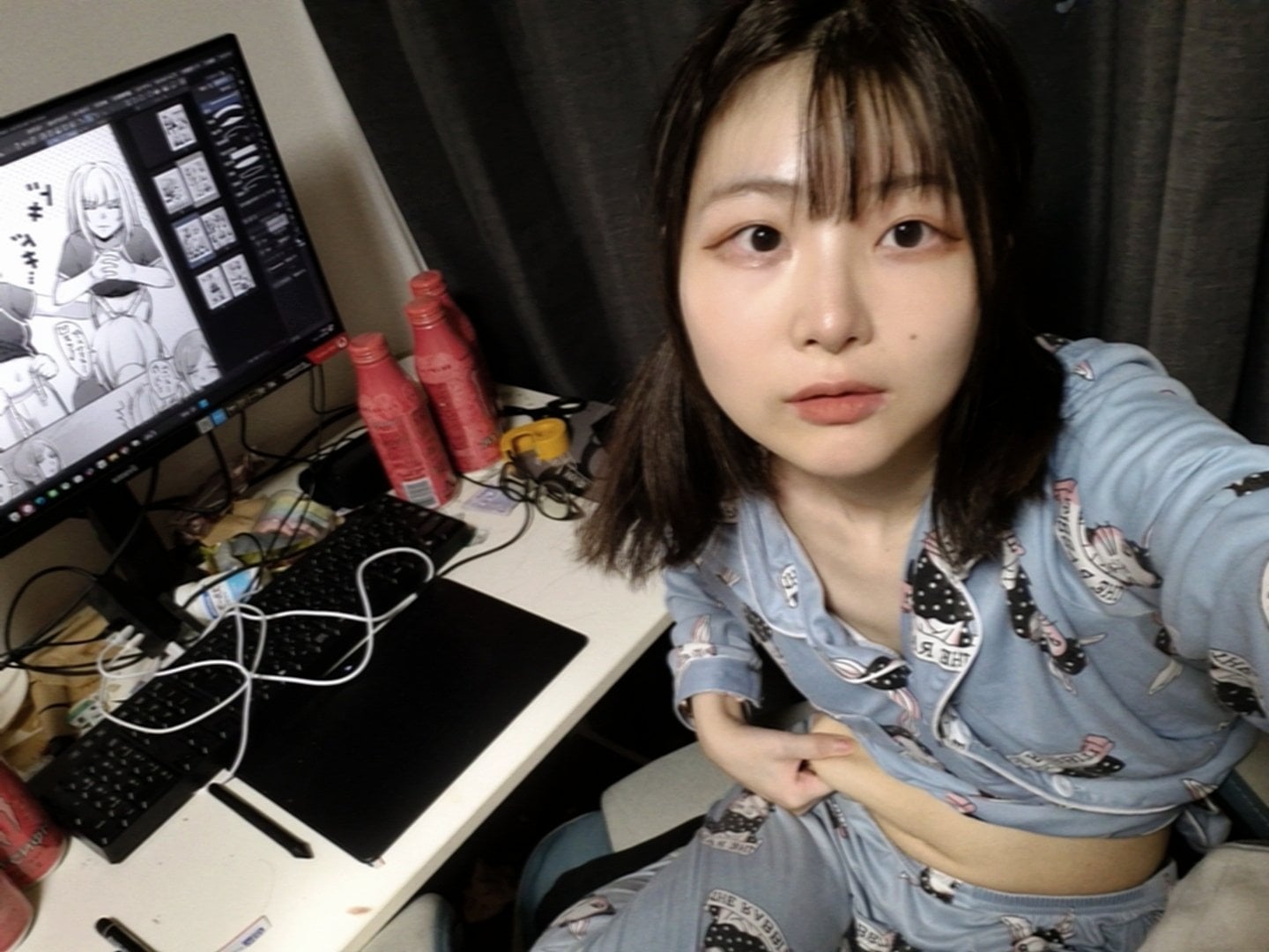 뱃살있는 여자만 그리는 만화가 · 2번째 이미지