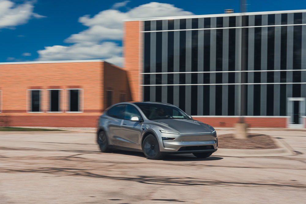 2027 Tesla Model Y L · 5번째 이미지