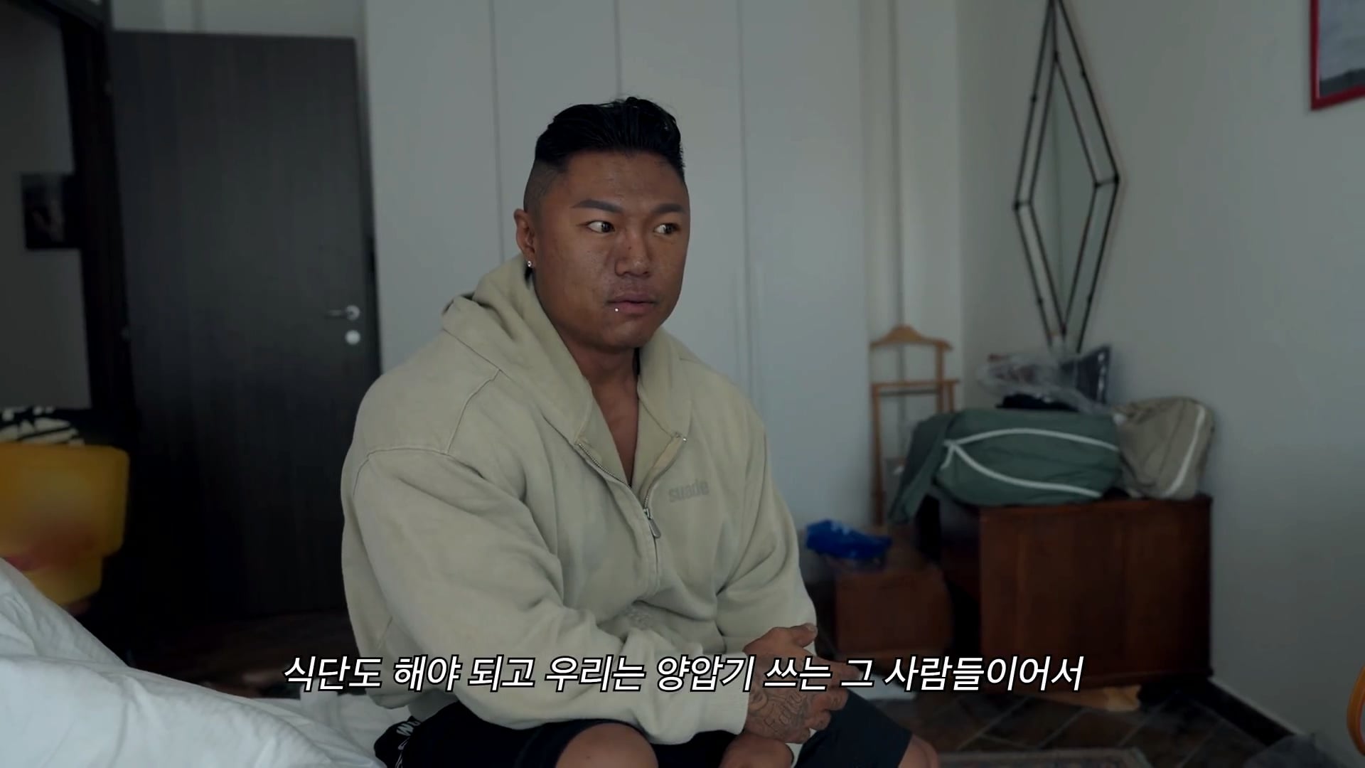 이탈리아에서 경찰, 구급대원 불렀다는 보디빌더 · 7번째 이미지