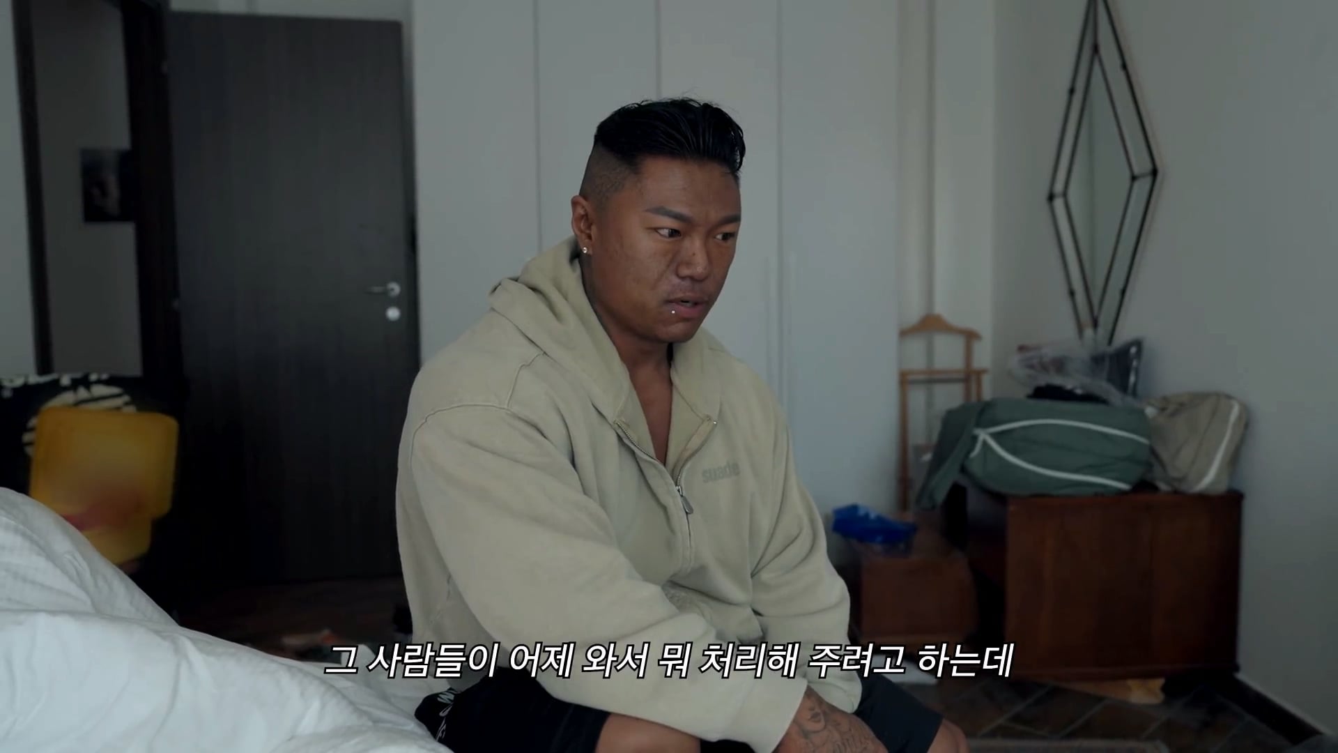 이탈리아에서 경찰, 구급대원 불렀다는 보디빌더 · 17번째 이미지