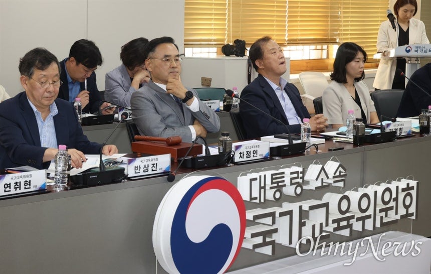 [단독] 초등교과서 한자 표기 본격화..."제2의 한자병기 사태 · 1번째 이미지