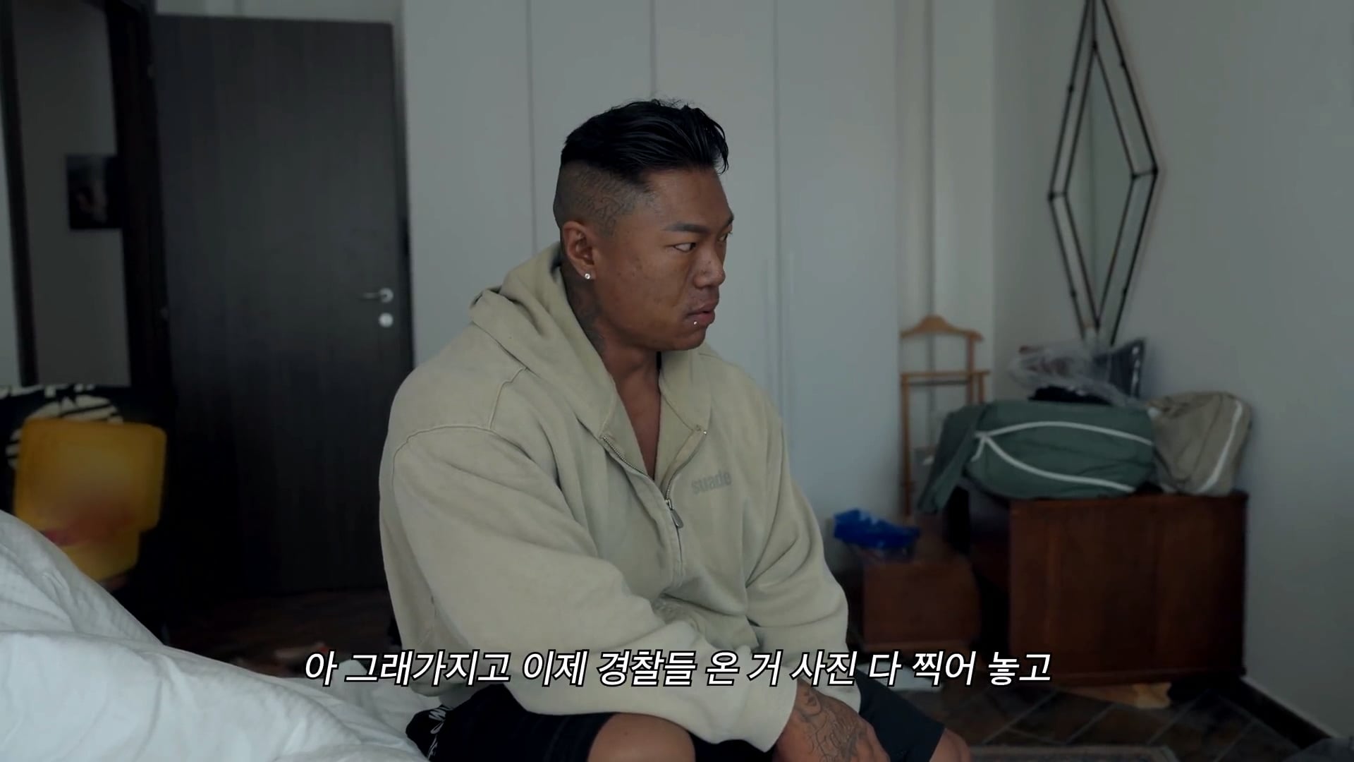 이탈리아에서 경찰, 구급대원 불렀다는 보디빌더 · 20번째 이미지