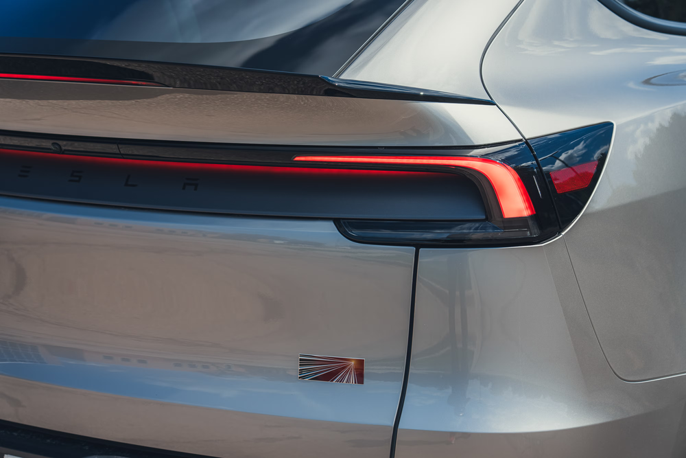 2027 Tesla Model Y L · 16번째 이미지