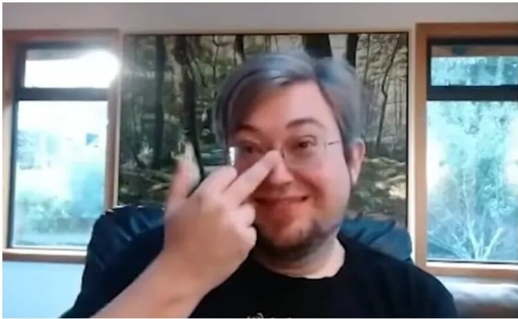 뜬금없이 한국 방한 한다는 게임 디렉터 · 2번째 이미지