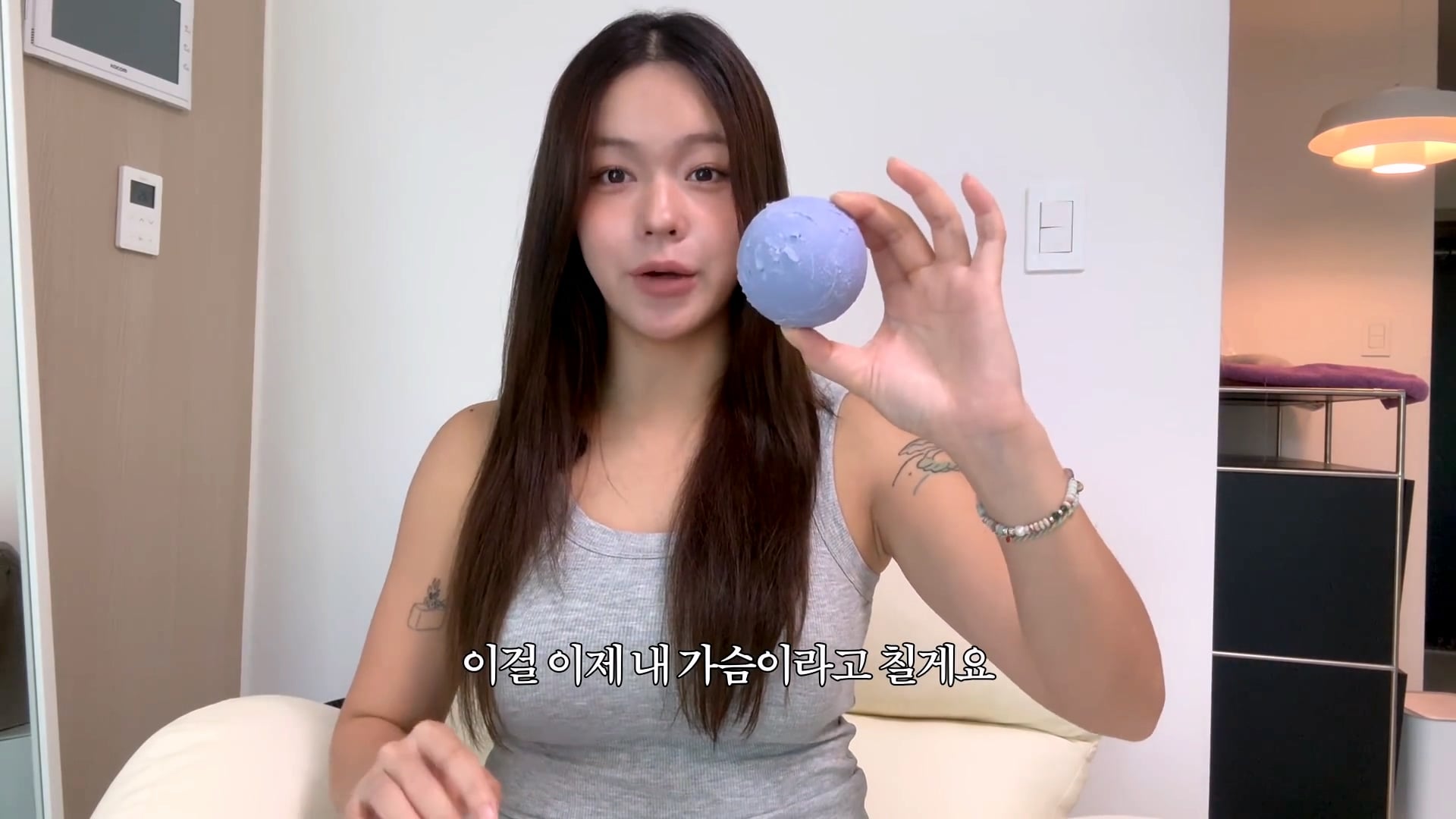 가슴 수술한 여성이 말하는 가슴 수술의 단점들 · 2번째 이미지