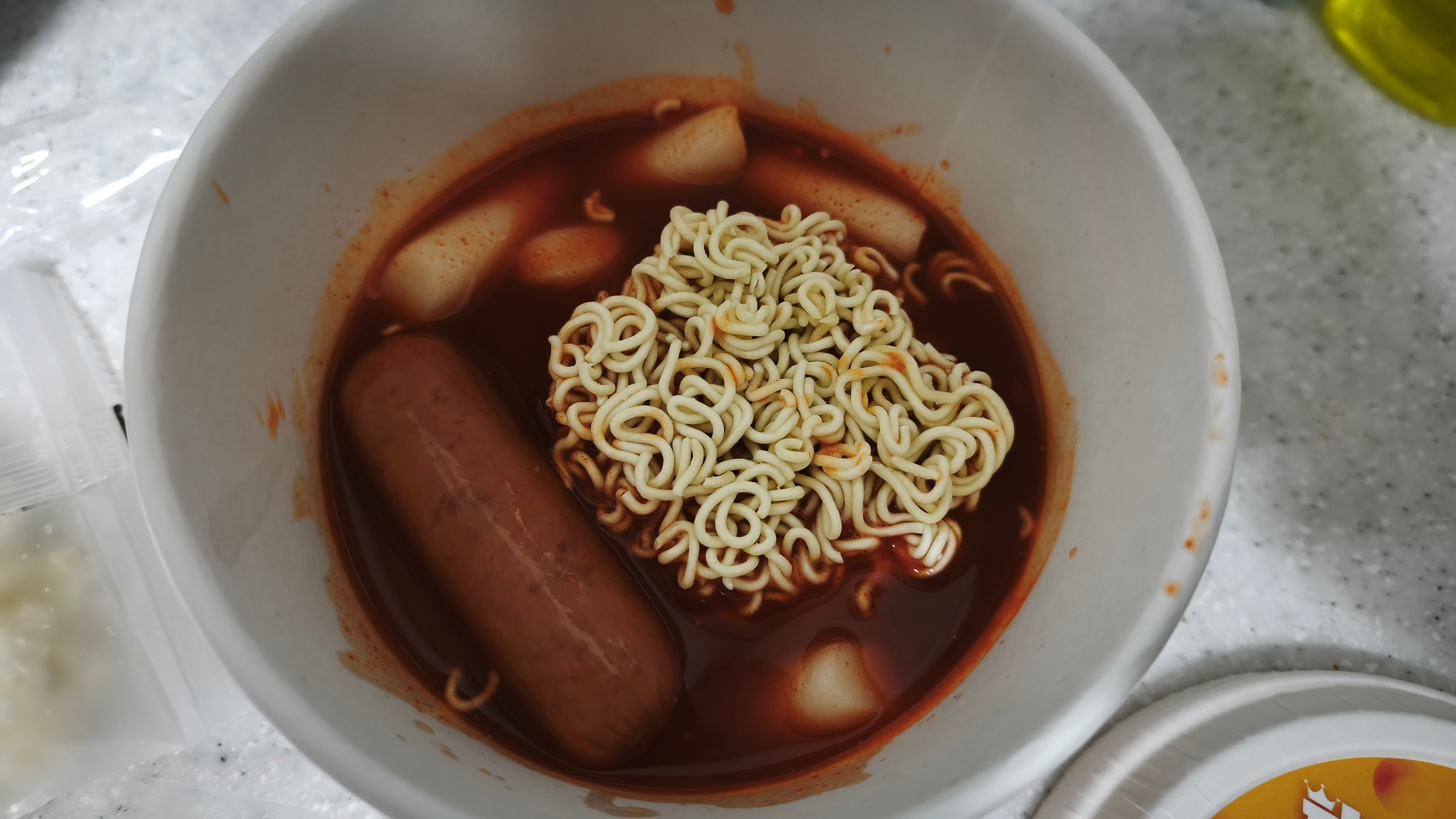 화제?의 5000원짜리 편의점 라볶이 리뷰 · 6번째 이미지