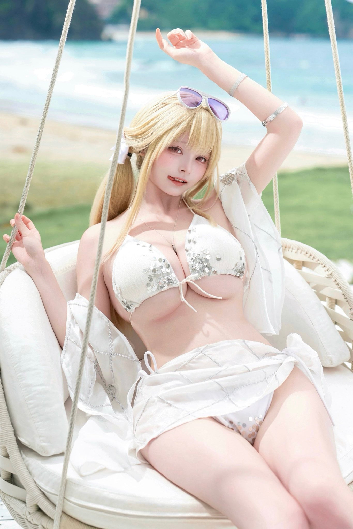 ㅇㅎ)홋카이도 공무원 때려친 J컵 코스프레 누나 · 7번째 이미지
