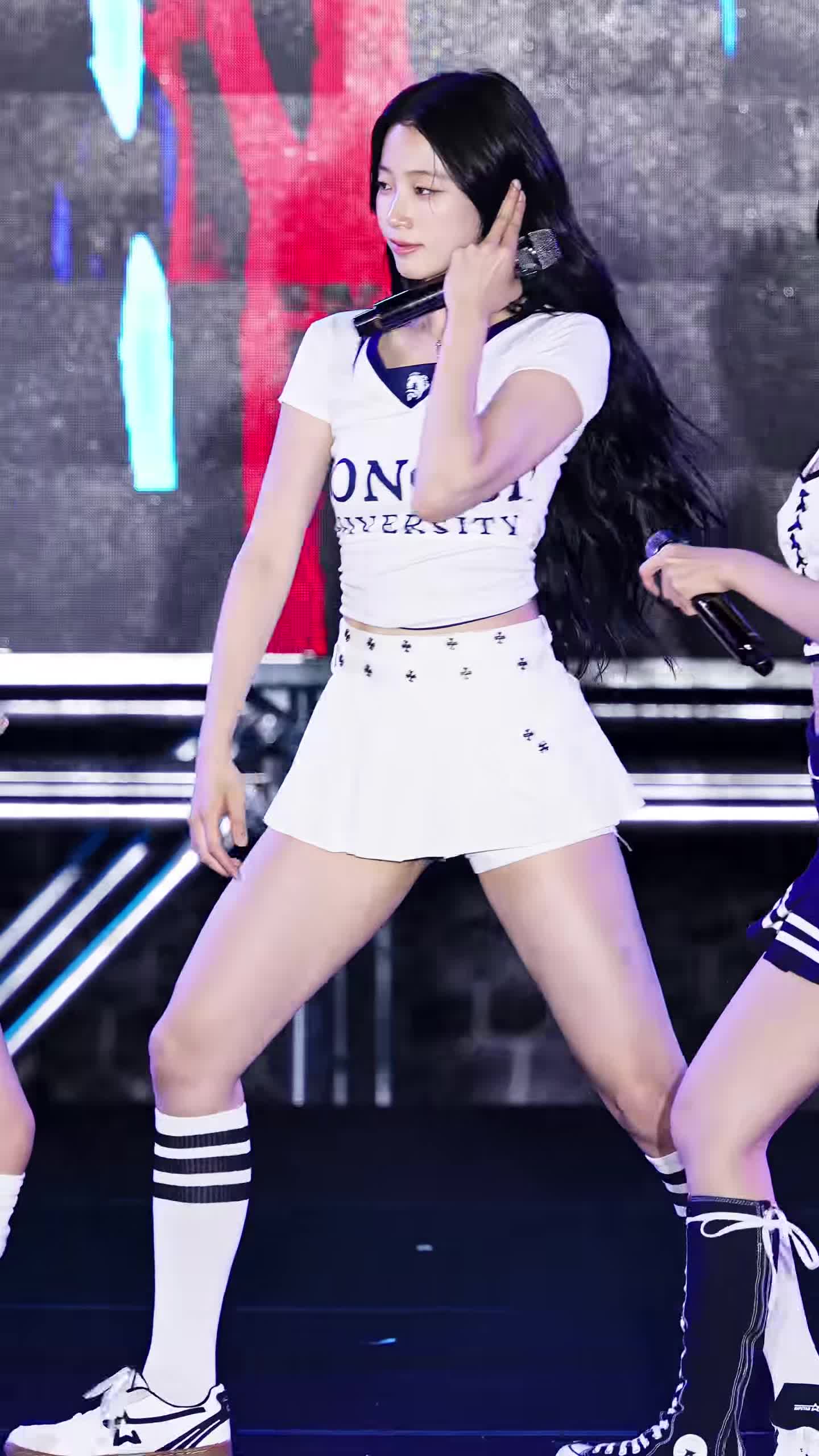 카즈하 허벅지
