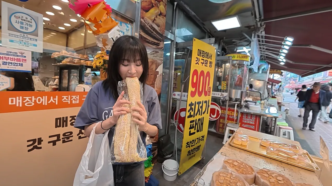 여기 먹을거 천국이에요..🥹 초대형 의정부 제일시장 털기🔥 김밥 떡볶이 비빔밥 통닭 냉면 12-20 screenshot.png 시장에서 간단하게 점심 먹방한 쯔양 근황 ㄷㄷㄷ