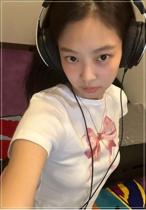 수지 제니가 입은 티셔츠 가격.jpg · 3번째 이미지